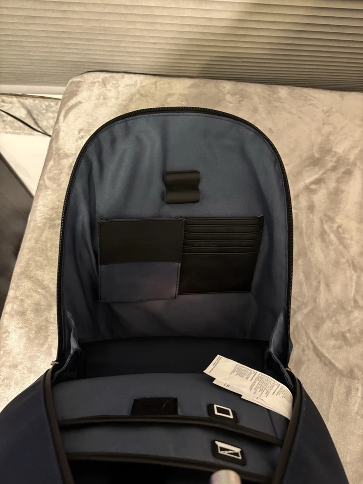 Auténtica Mochila de Cuero Valentino by Mario Azul Oscuro/Plateado/Negro Excelente Foto 4 de 4