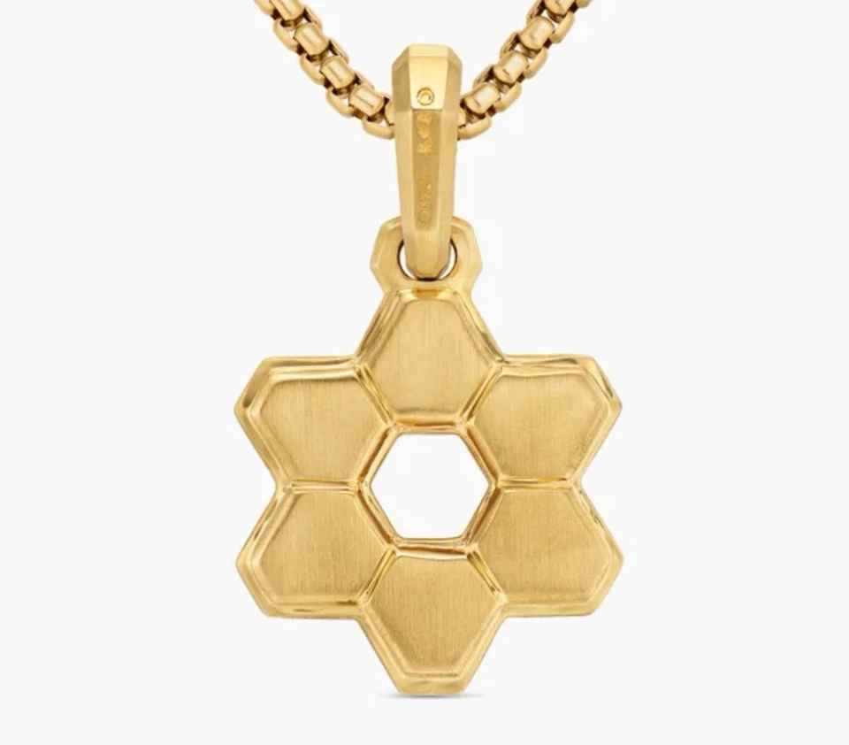 Colgante David Yurman Deco Estrella de David Oro Amarillo 18k con Diamantes (sin Cadena) Foto 3 de 4