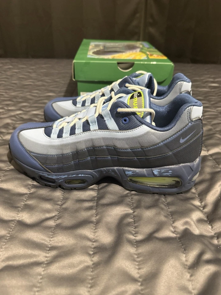 Talla 10.5 - Yu-Gi-Oh! x Nike Air Max Muscle 95 QS con tarjeta promocional Joey Foto 3 de 4