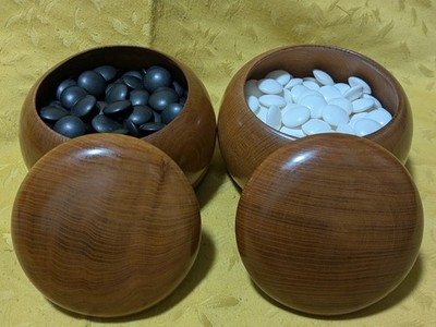 Clam Go Stones Size32 made in Hyuga with Go Bowls Japan