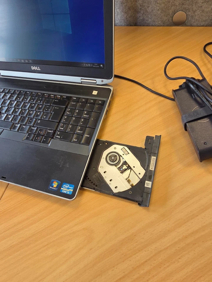 Dell Latitude E5530 · i5-3220M · 12GB · 250GB, Foto 2 von 5