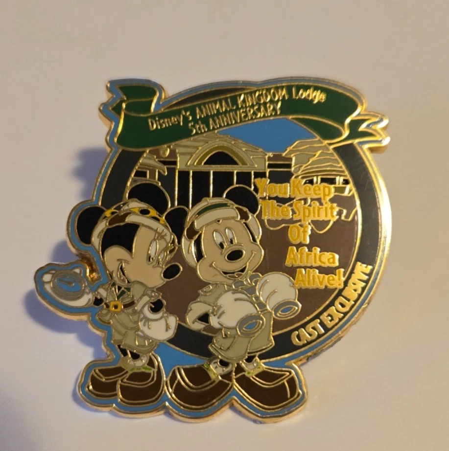 WDW Disney World Resort 5th Animal Kingdom Lodge Mickey Cast Exclusive LE Pin