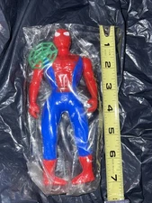 Vintage Spiderman Figure. KO STILL IN CLEAR PACKAGE RARE SIZE BRIGHT COLORS SEE
