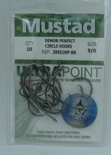 Mustad 39951NPBN-5/0 Demon Perfect Ultra Point Circle Hook Black10CT