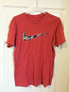 nike small tick t shirt