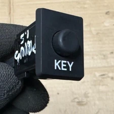 05-09 TOYOTA PRIUS HYBRID 1.5 PETROL KEY SWITCH BUTTON