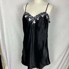 Vintage Shirley Of Hollywood Embroidered Floral Nightie Negligee