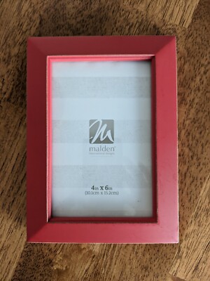 Malden Red 4 x 6 in Wood Frame, open box