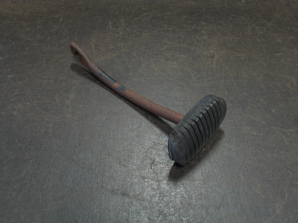 Chevrolet Styleline Fleetline 1949 1950 1951 1952 cupé pedal de freno Foto 2 de 3