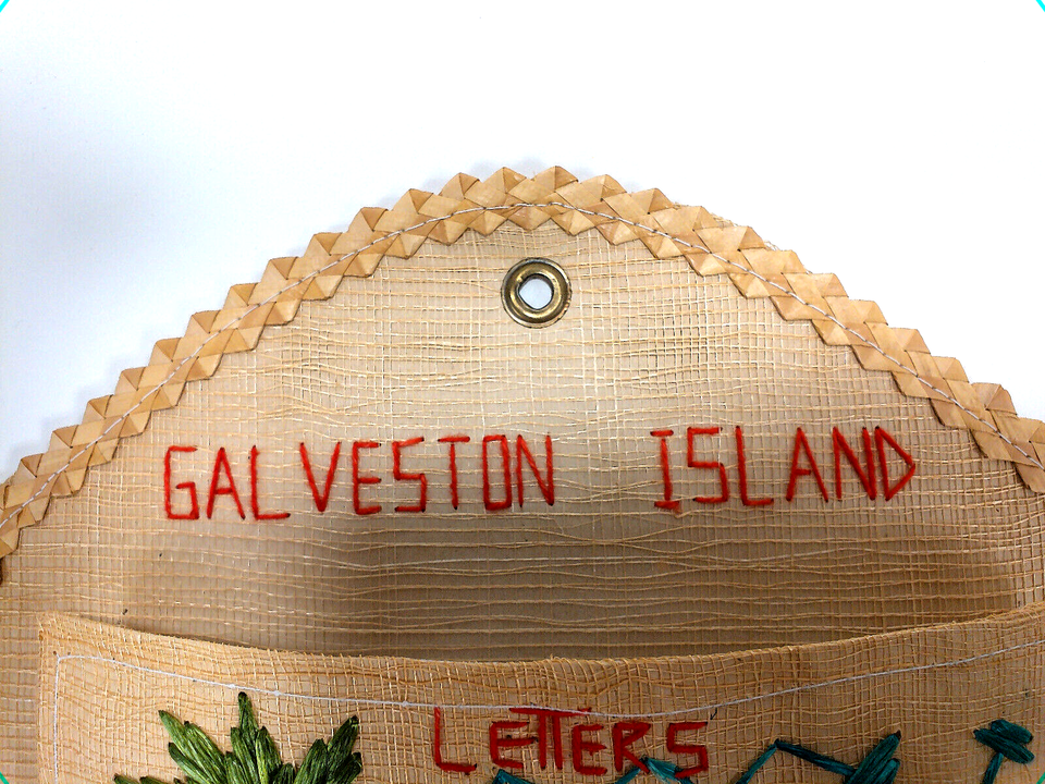 Vtg Woven Mail Holder Letters Bills Souvenir Kitschy Galveston Island