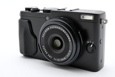 FUJIFILM X70 Black Digital Camera 16.3MP ISO 200-6400 hybrid AF lightweight