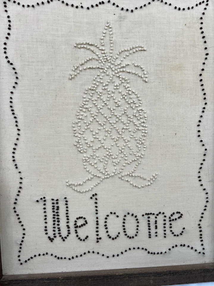 Letrero de bienvenida vintage enmarcado de piña bordado a mano decoración de pared de granja Foto 4 de 4