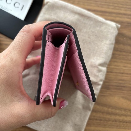 GUCCI Cartera Doble Plegable Banana Cat Colaboración Rosa De Japón - Imagen 13 de 24