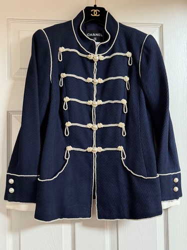 CHANEL VINTAGE 09P TWEED NAVY JACKET PEARL TRIM ECRU CUFFS CC BUTTONS FR42-40-38 - Picture 8 of 24