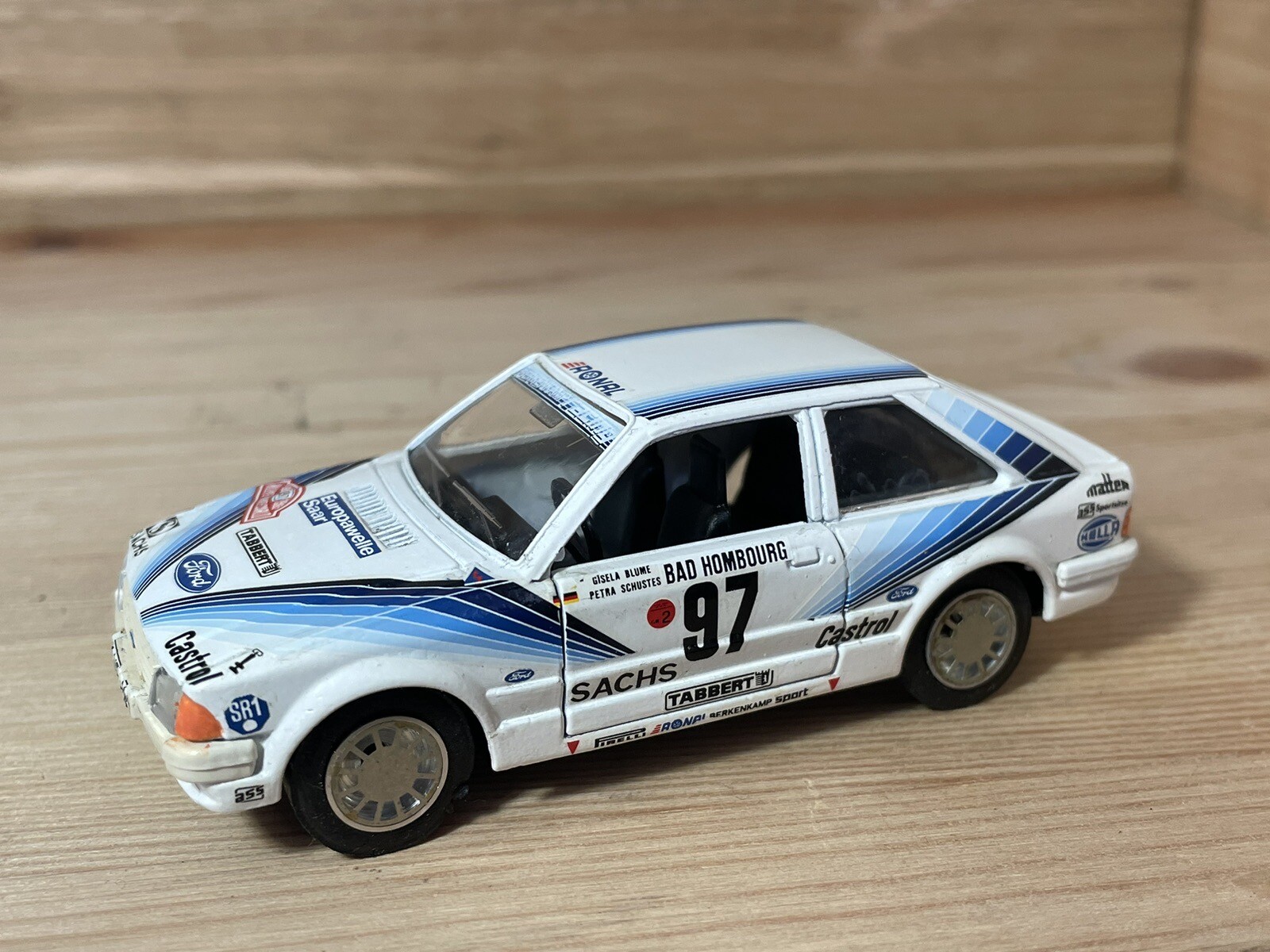 Coche Rallye Ford Escort RS1800 1981 #2 1/43 A.VATANEN / RICHARDS