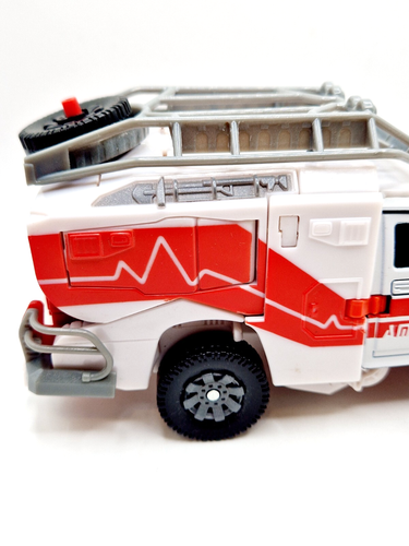 Hasbro Transformers Movie Voyager Class Rescue Ratchet COMPLETE action figure - Picture 7 of 23