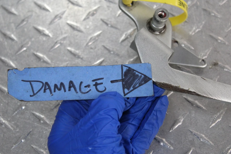 2009 YAMAHA FZ6R ПЕРЕКЛЮЧАТЕЛЬ ПЕДАЛИ ПОВРЕЖДЕНИЯ - Изображение 3 из 4