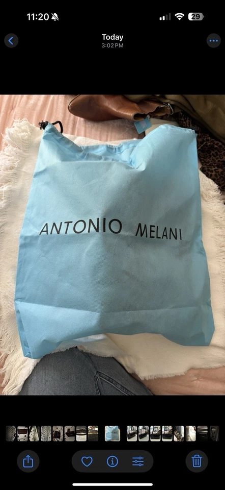 Bolso Cartera Bolso de Mano Antonio Melani Pasas/Cocodrilo Negro Cuero Repujado Precio de venta sugerido por el fabricante $239 Foto 4 de 4