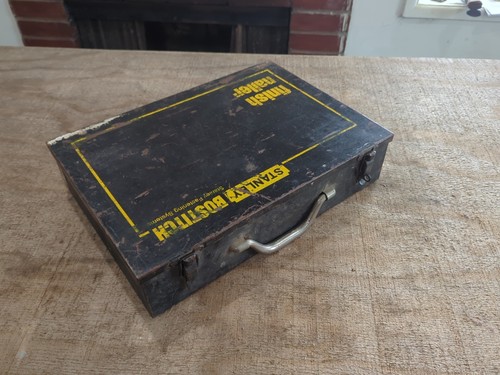 Stanley Bostitch N60FN 15 Gauge Angle Pneumatic W/ Box - Picture 11 of 13