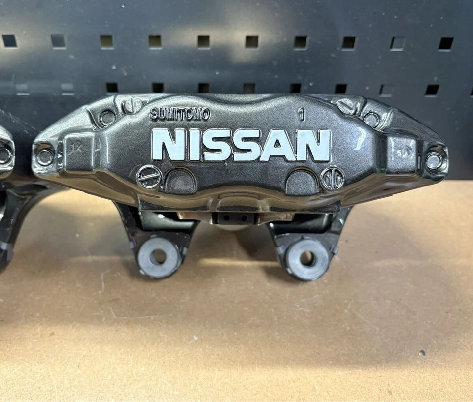 Juego de pinzas de freno delanteras Nissan Skyline GT-R BNR32 R33 R34 Silvia S13 S14 S15 4PO Foto 3 de 4