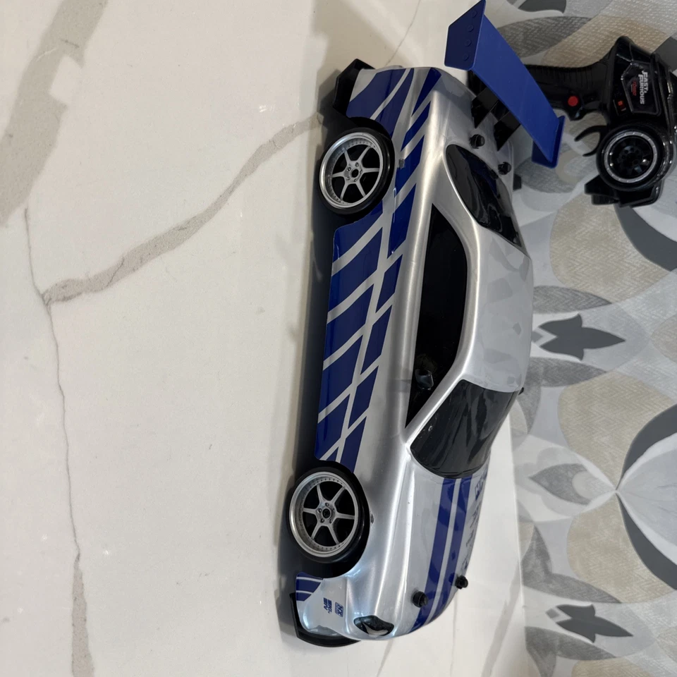 Nissan Skyline GT-R 2002 Jada Toys Fast & Furious Brian’s - 2,4 GHz R/C probado Foto 3 de 4