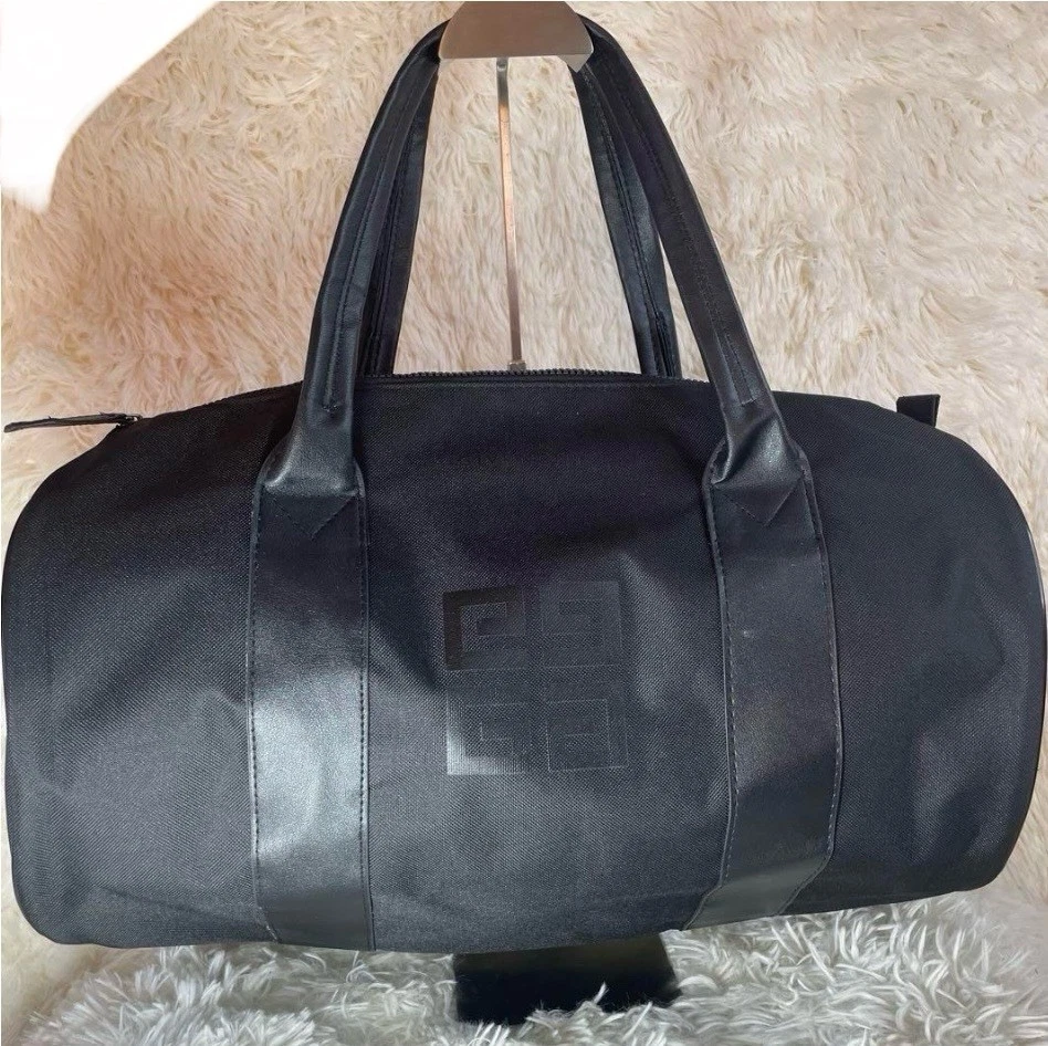 Bolso Boston Givenchy Gran Capacidad Ligero Color: Negro Foto 4 de 4