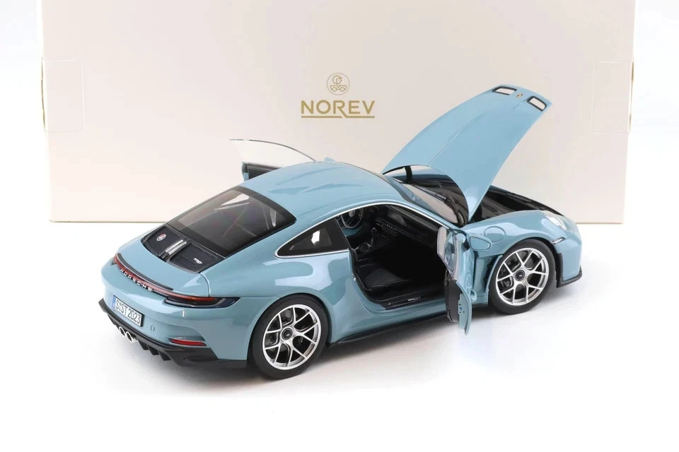 1:18 Norev Porsche 911 992 S/T Coupe 2023 Meissen Blue 187470 - Image 4 of 4