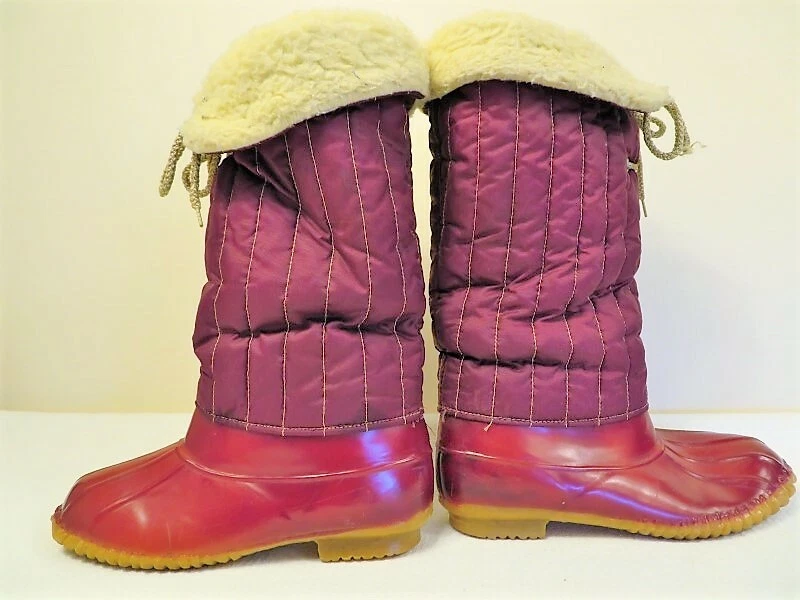 Vintage USA MOULDED CONSTRUCTION Red Fleece Pillow Rubber Boots Galoshes Mod 7 - Image 4 of 4