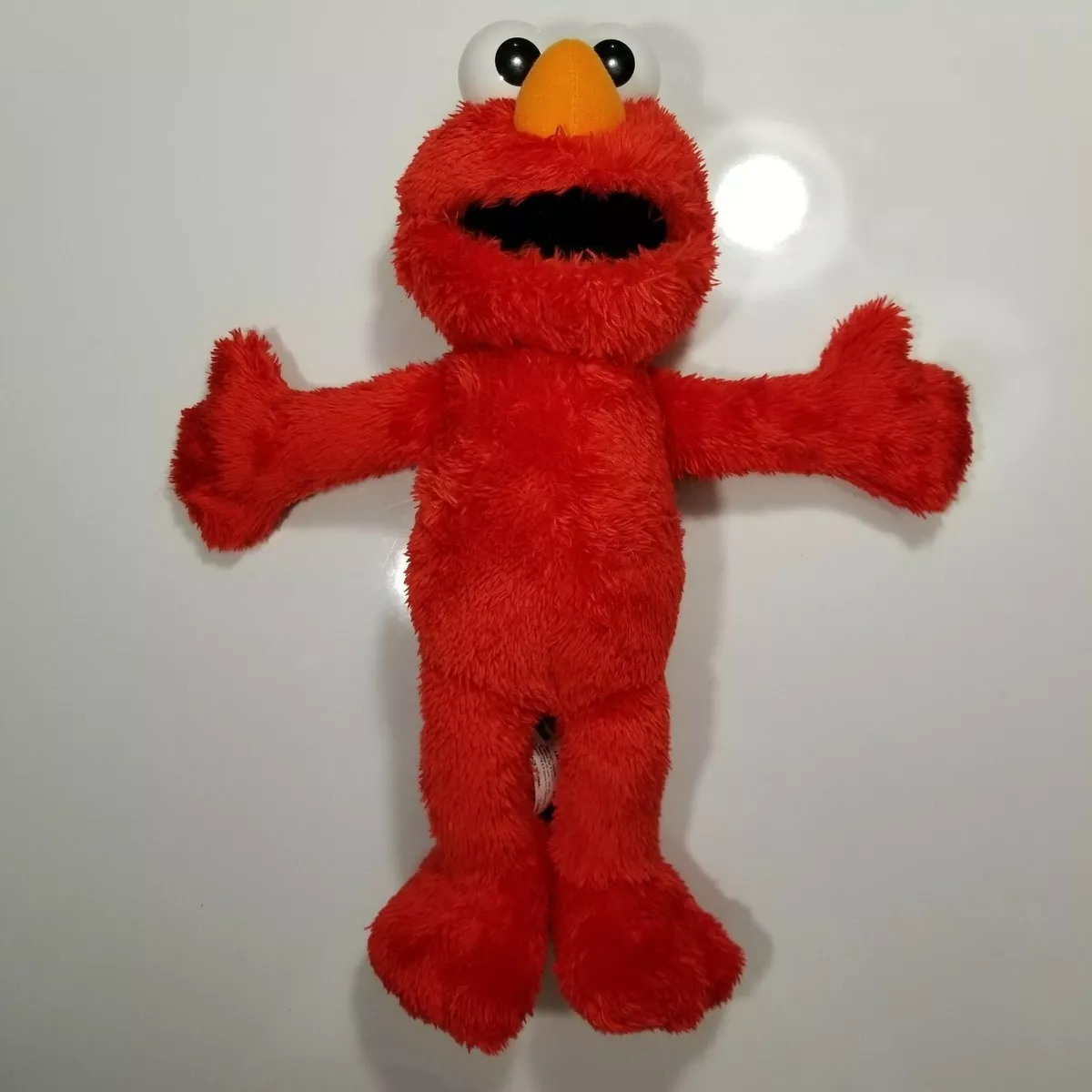 Hasbro A4635 Sesame Street Tickle Me Elmo Plush Toy Red 2011