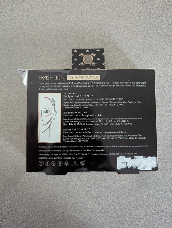 Kit de contorno Paris Hilton con tonos rosa, marrón y crema Foto 2 de 4