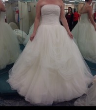 Vera Wang Wedding Gown size 14