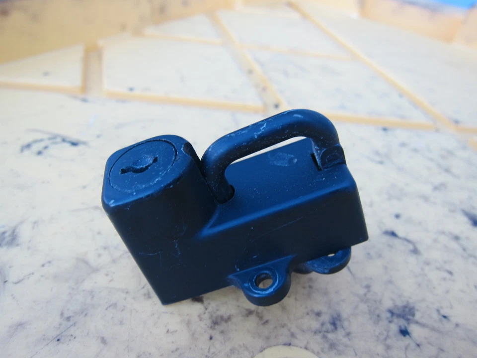 2004 SUZUKI SV650 OEM ШЛЕМ ЗАМОК БЕЗ КЛЮЧА - Изображение 4 из 4