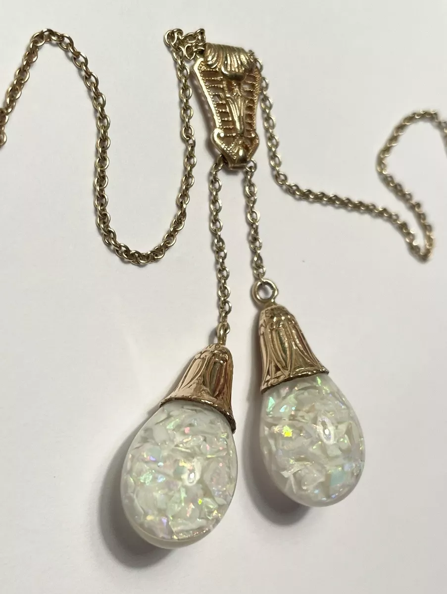 White Opal & 18k Gold Teardrop Pendant Necklace | Uno Alla Volta