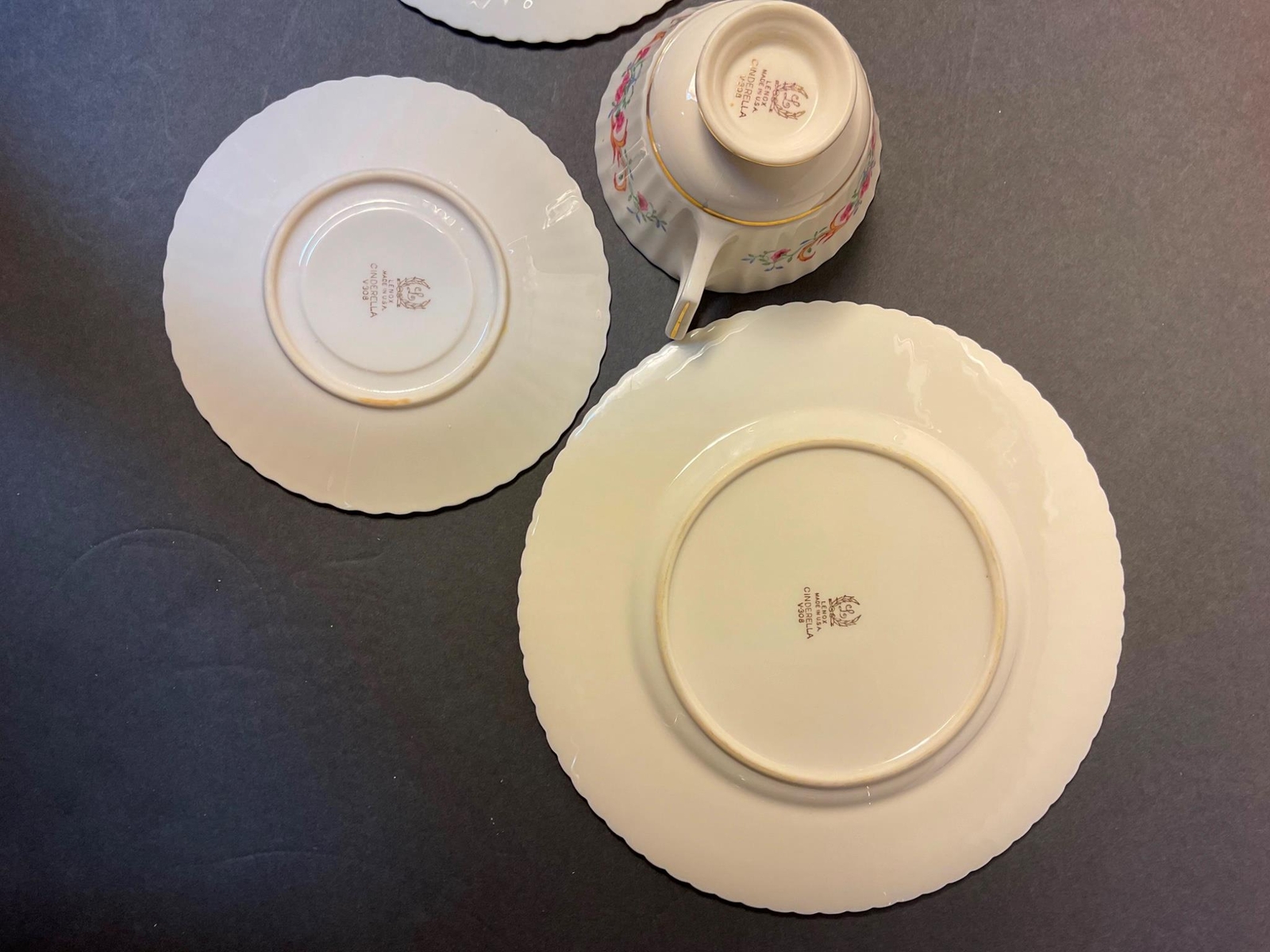 Lennox Cinderella v-308 floral scalloped 5 piece dish / place setting gold paint