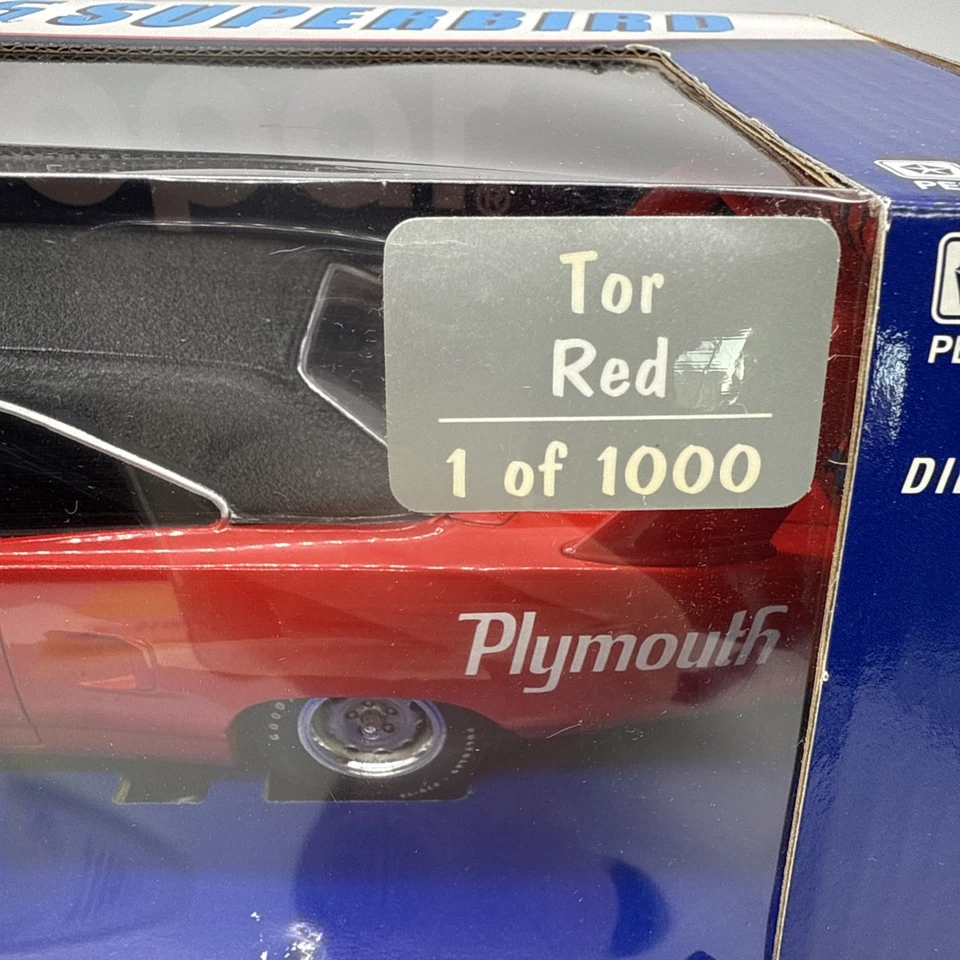 ERTL 1/18 TOR ROJO 1970 PLYMOUTH SUPERBIRD 1 DE SOLO 1000 CON CAJA DE HERRAMIENTAS Foto 2 de 4