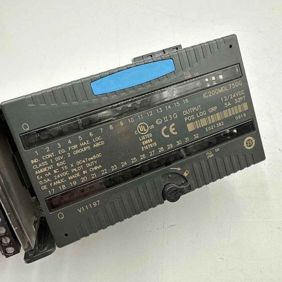 GE Fanuc IC200MDL750G VersaMax Output Module 0.5A 32 Point 12/24VDC - Image 2 of 4