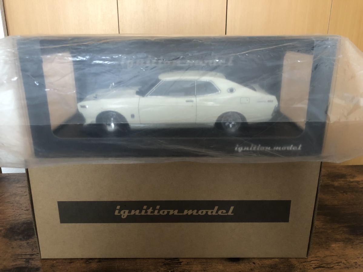 ignition model 1/18 Nissan Laurel 2000SGX C130 IG2401 White ignition model 1/18 Nissan Laurel 2000SGX C130 IG2401 White