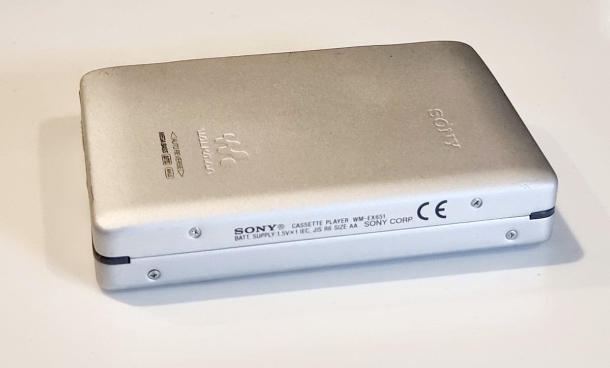 Sony Walkman WM-EX651 portable cassette tape player used only once