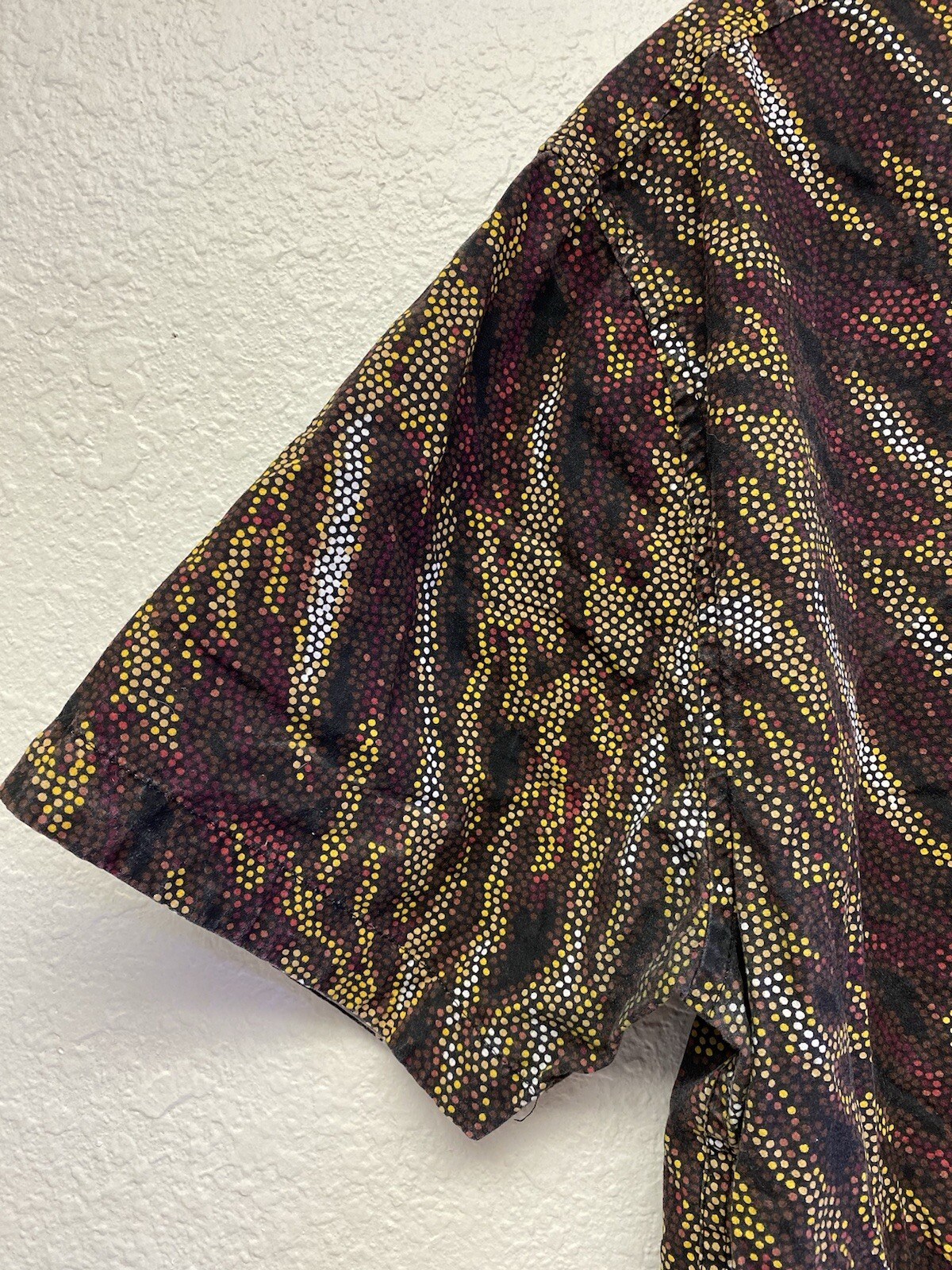 Super Massive Button Down Shirt  Geometric Mens X… - image 6