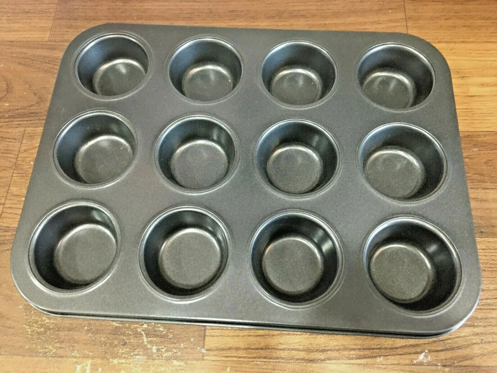 12 Holes Non-Stick Cupcake Baking Tray Carbon Steel Kitchen Accessories Bakeware