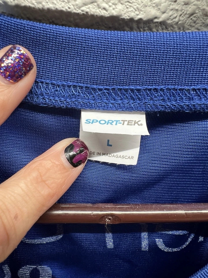 Camiseta deportiva de malla azul Sport-Tek United Rentals para mujer United L Foto 3 de 4
