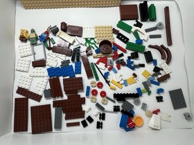 LEGO SpongeBob SquarePants Krusty Krab 3825 Mostly Complete.. READ Description