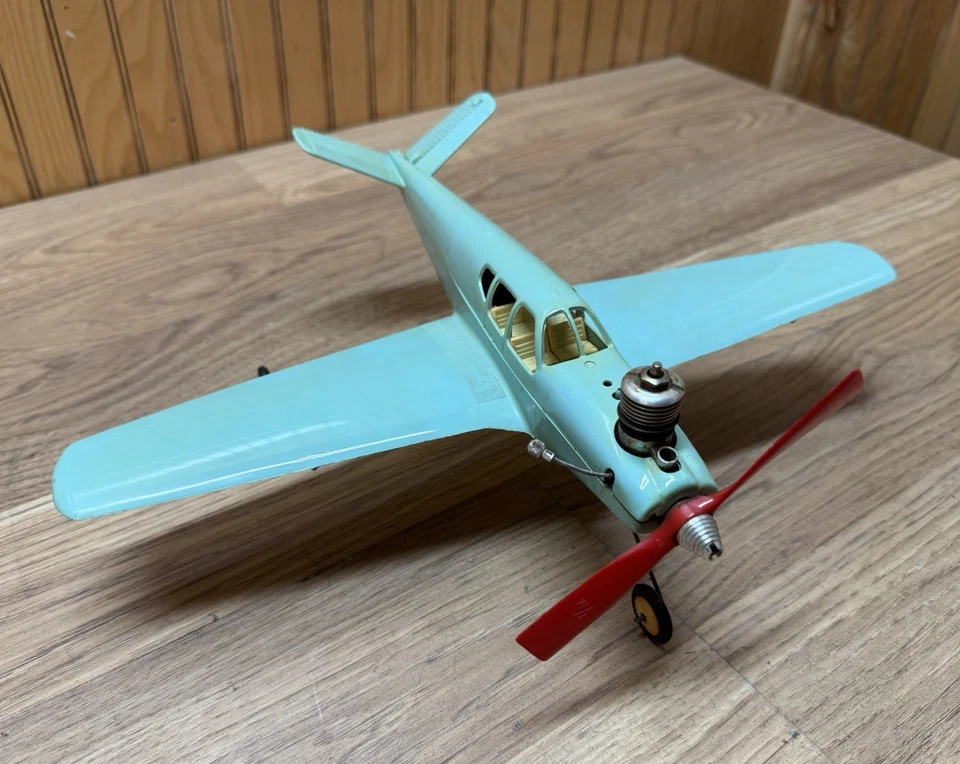 Vintage 1950’s Wen-Mac Beechcraft Bonanza AIRPLANE Control Line Buddy Holly - Image 4 of 4