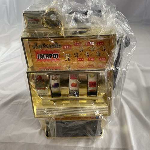 Vintage WACO Japan Coin Slot Machine Golden Jackpot Pull Handle TESTED WORKS - Picture 7 of 13