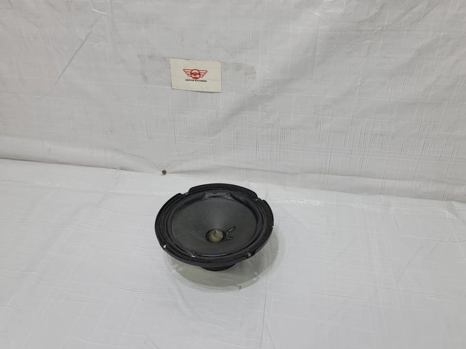 1998-1999 Audi A6 передний левый водитель или правая пассажирская дверь динамик 4B0-035-411A - Изображение 2 из 4