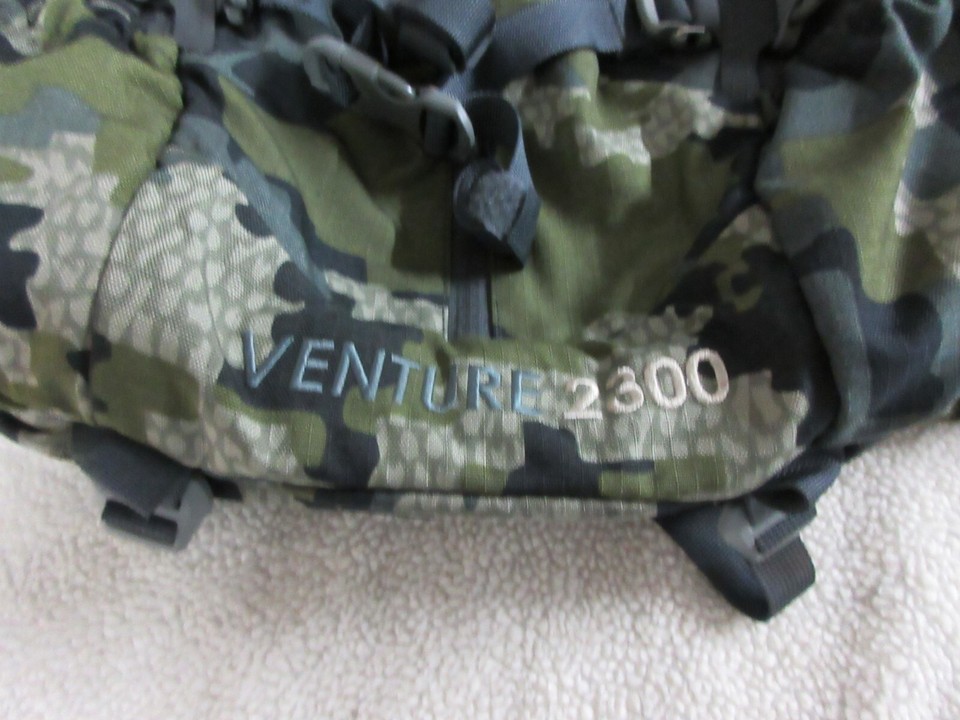 KUIU Venture 2300 Backpack Verde Hunting Daypack LG Excellent