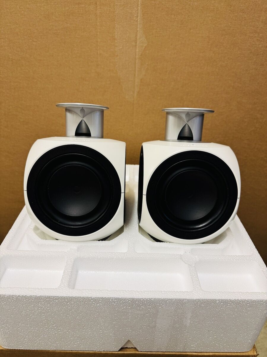 B & O / Bang & Olufsen Beolab 3 in White with Original B & O / Bang & Olufsen Beolab 3 in White with Original
