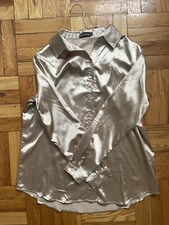 Pretty Little Thing Gold Button Down Sz M