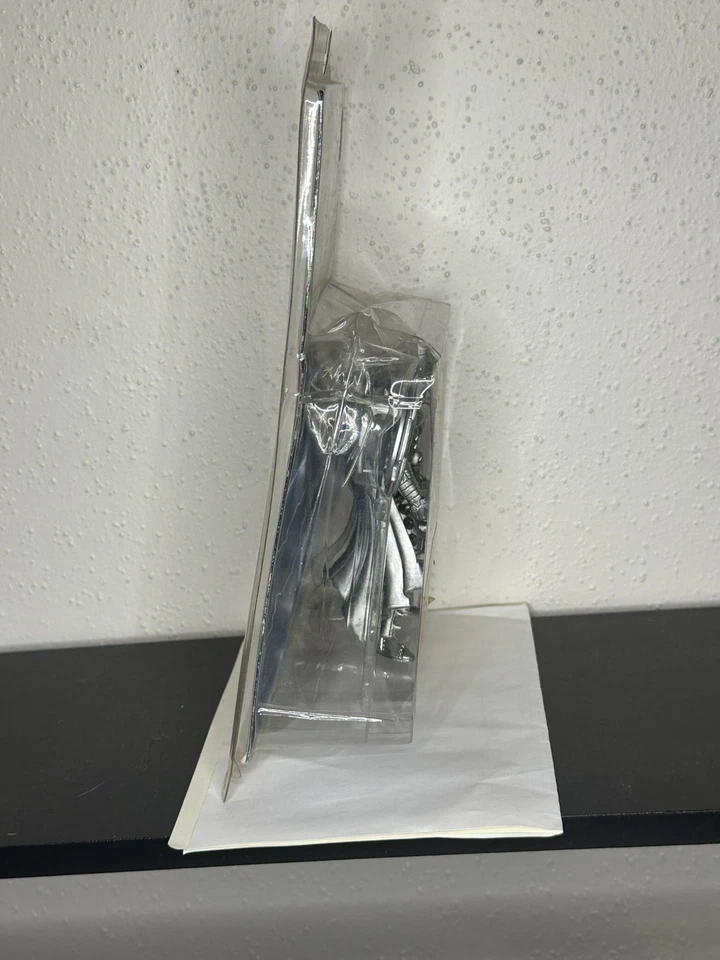 De colección 1995 McFarlane Toys SPAWN Plata Medieval Spawn boxeo dañado Foto 2 de 4