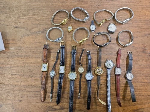 Vintage Timex Watch Lot 21 Pc Womens Mechanical & Quartz Parts Repair Estate